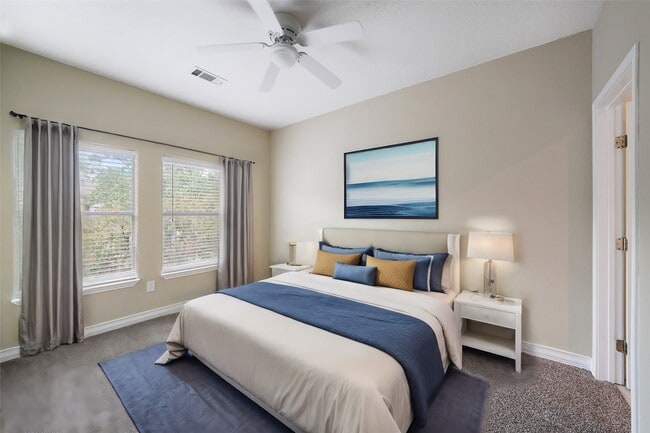 Building Photo - 1213 Wakefield Dr