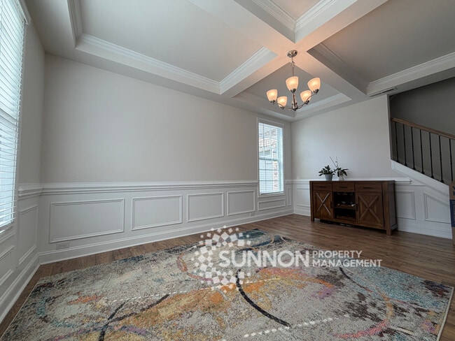 Building Photo - 5 Bed 4.5 Bath with Huge Bonus