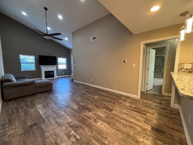 Building Photo - 9461 Timberleaf Dr