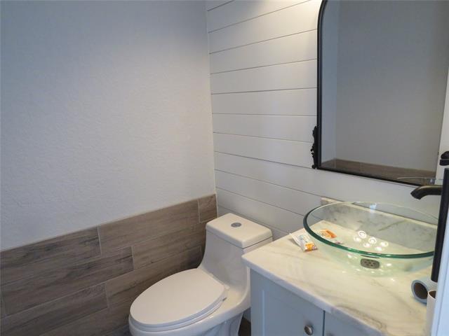 Building Photo - 8721 Greenwood Trail