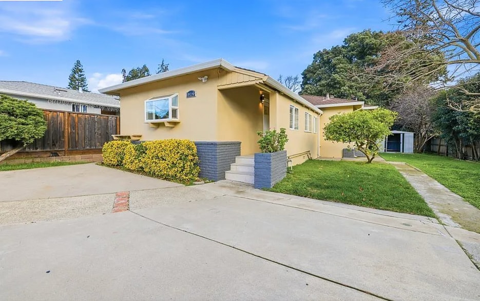 Building Photo - 19790 Stanton Ave