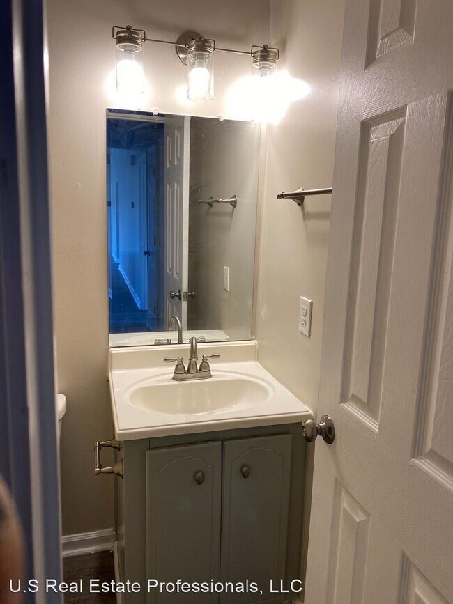 Building Photo - 3 br, 2 bath House - 702 Waterfield Drive