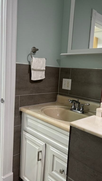 Building Photo - 14 Cleveland Ave