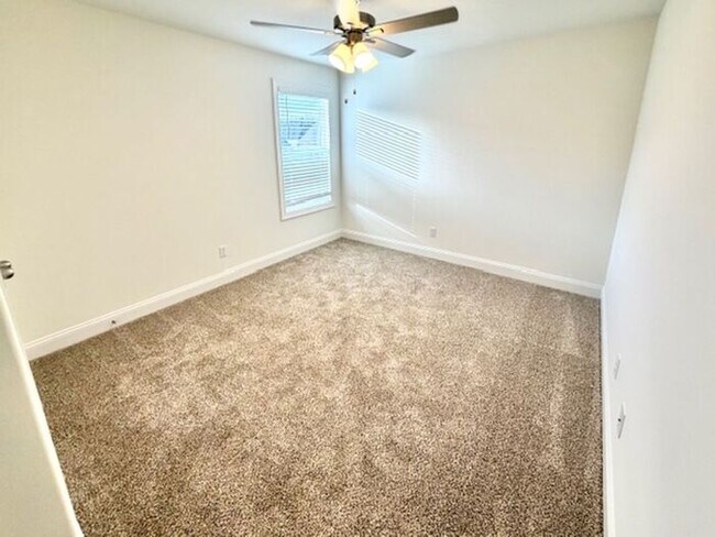 Building Photo - Now Leasing a Brand New 4-bedroom 2.5 bath + an office home in Olive Branch- Five Minutes from Me...