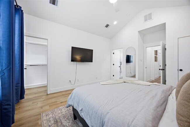 Building Photo - 4209 McKinney St