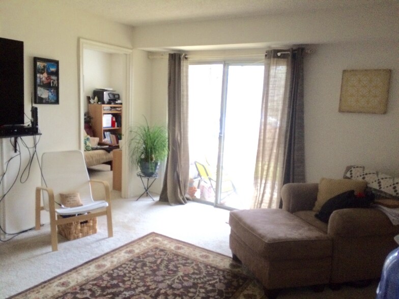 Building Photo - 7753 New Providence Dr