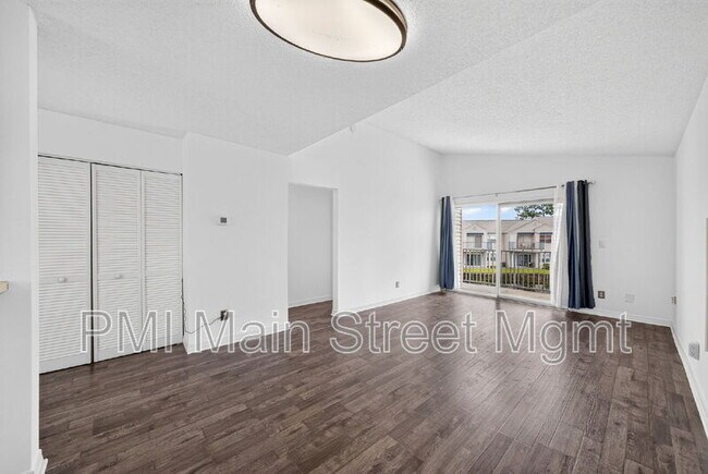 Building Photo - 2512 Woodgate Blvd