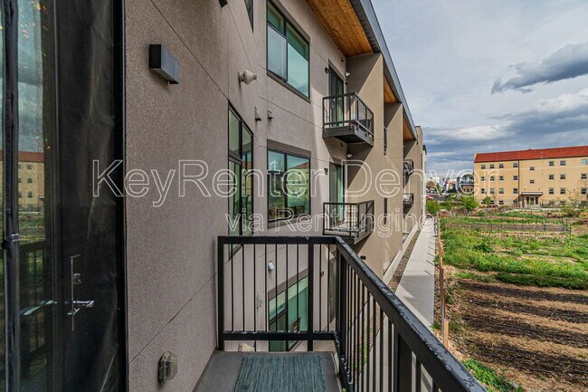 Building Photo - 2876 W 53rd Ave