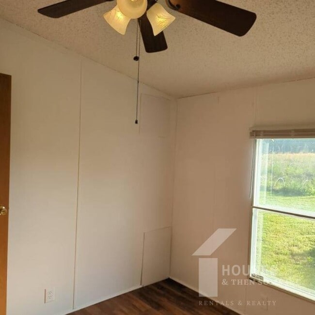 Building Photo - 515 McKinney Rd