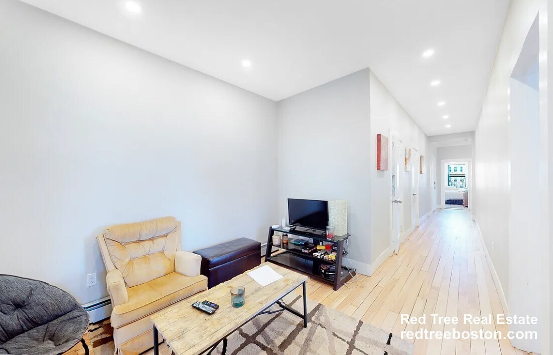 Building Photo - 1284 Commonwealth Ave