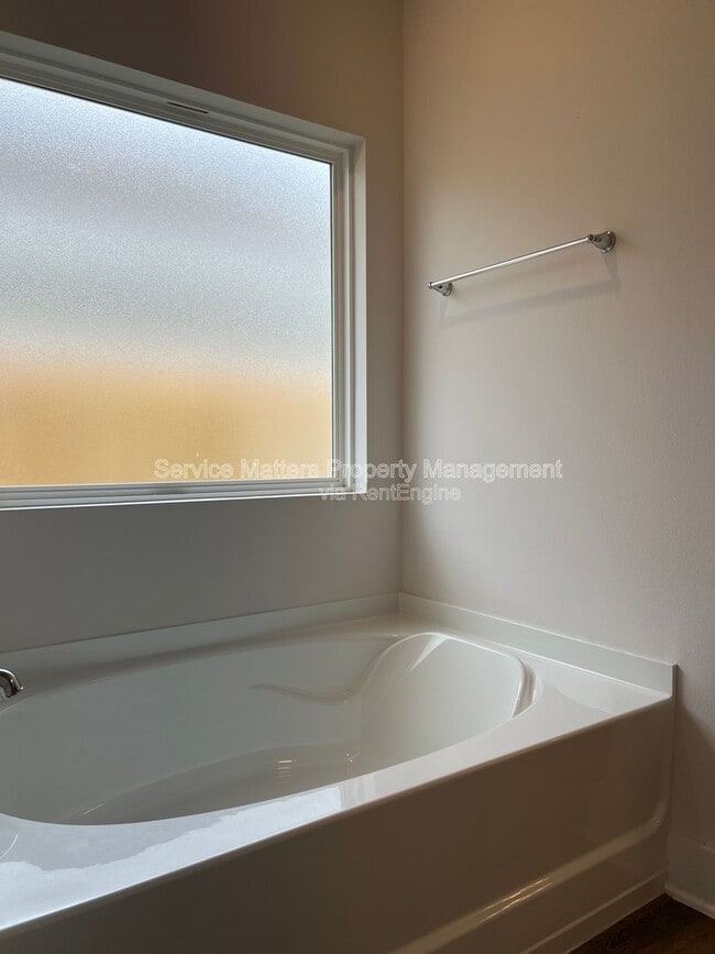 Building Photo - 4084 Blaney Ln