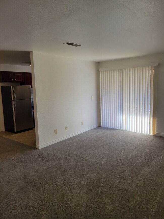 Building Photo - 5163 Indian River Dr
