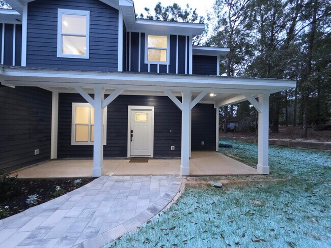 Building Photo - 4699 Meadow Lake Dr