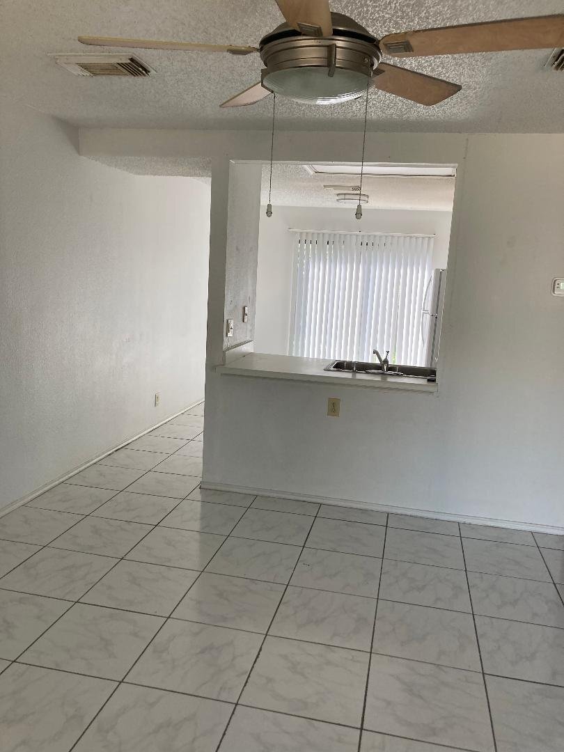 Building Photo - 9307 Mountain Field Dr
