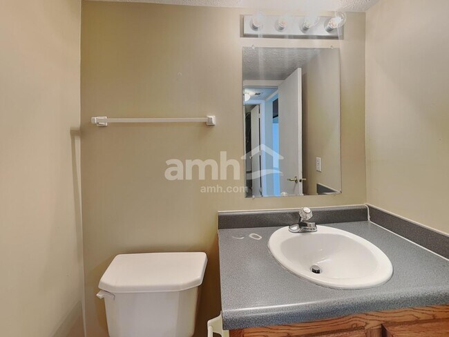 Building Photo - 6763 Wimbledon Dr