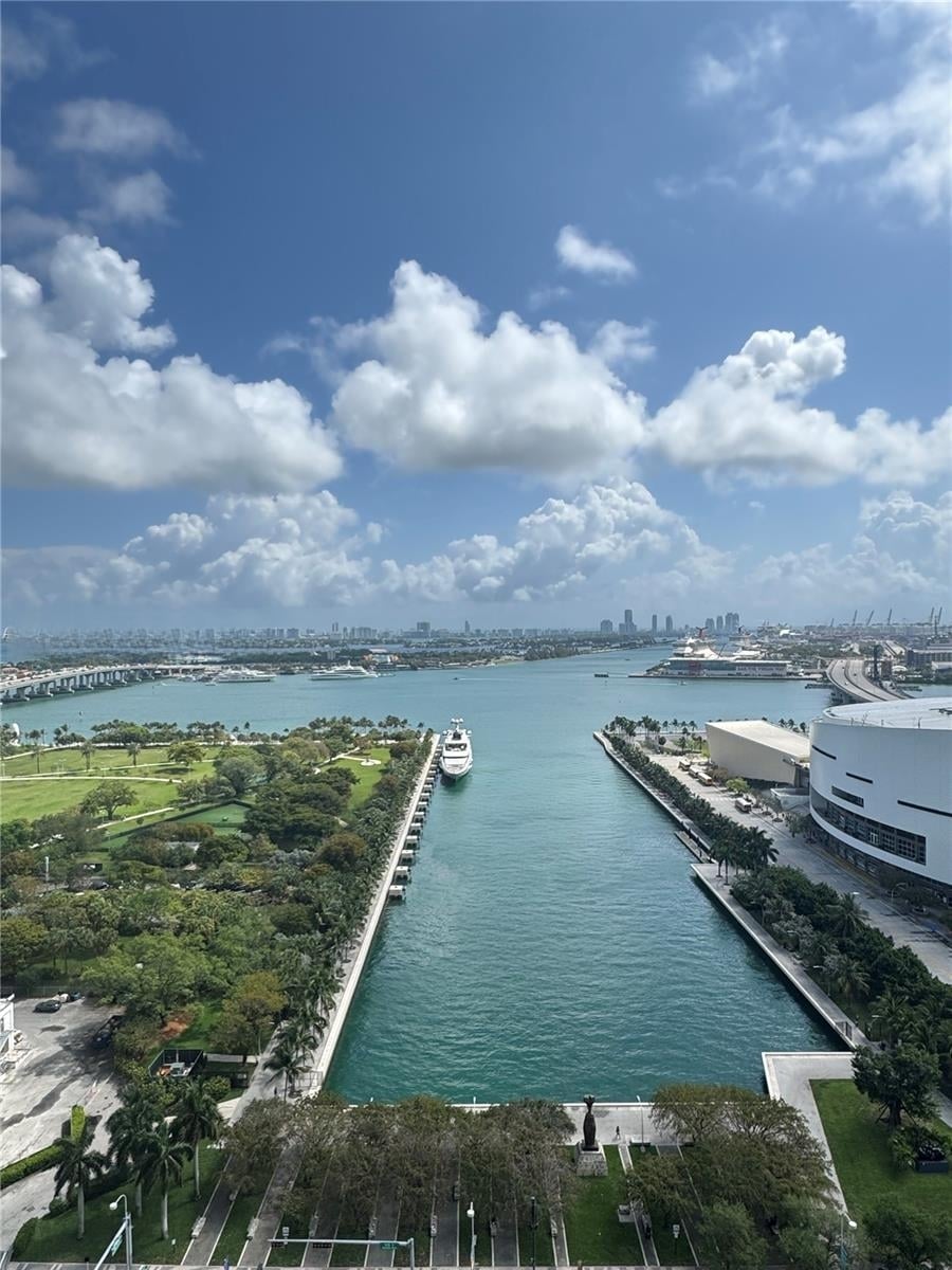 Building Photo - 888 Biscayne Blvd