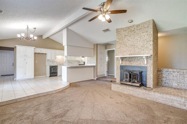 Building Photo - 1060 S Burleson Blvd