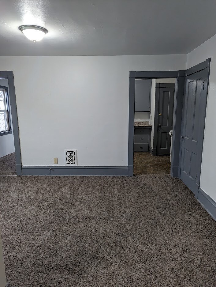 Building Photo - 299 Randolph St