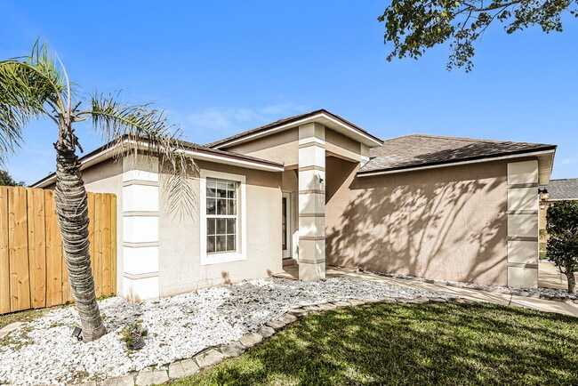 Building Photo - 12607 Reeding Ridge Dr N