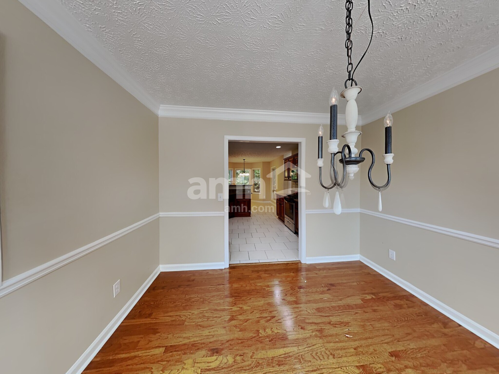 Building Photo - 1200 Evergreen Oak Way