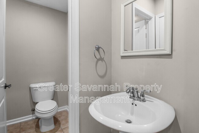 Building Photo - 125 Ventura Pl