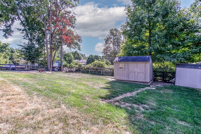 Building Photo - 3507 Susan Lewis Dr