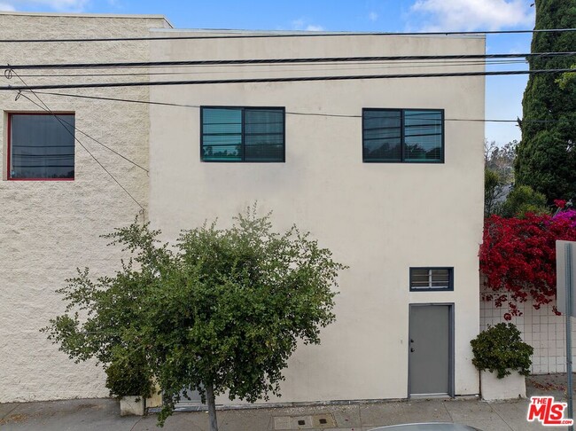 Building Photo - 1/2 N Figueroa St