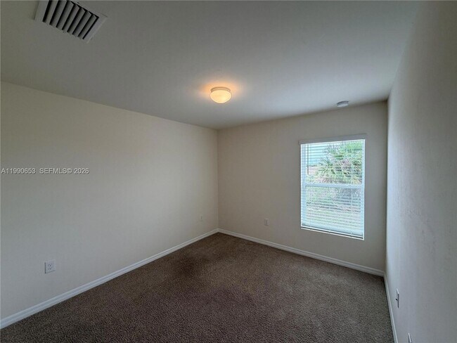 Building Photo - 513 Ella Jean Pl