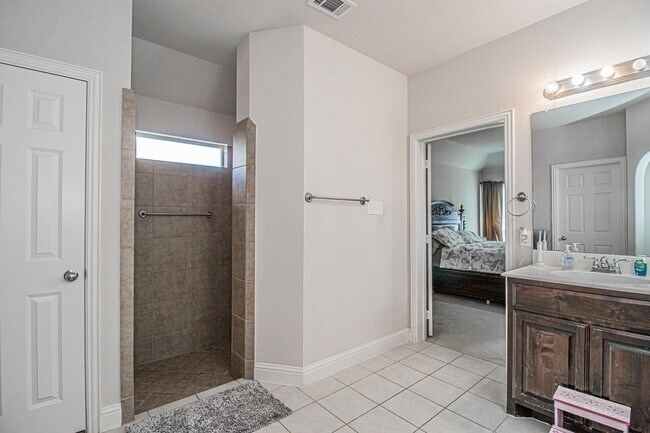 Building Photo - COMING SOON! BEAUTIFUL Grand Home in Benbrook!