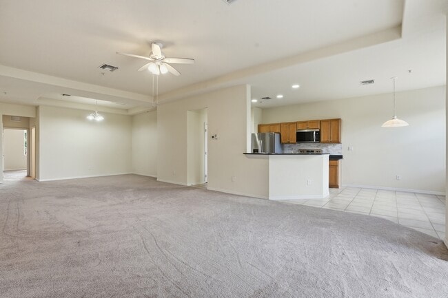 Building Photo - 12854 Carrington Cir