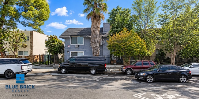 Building Photo - 5942 N Tujunga Ave