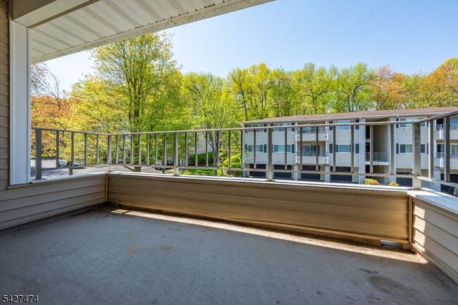 Building Photo - 50 W Lindsley Rd