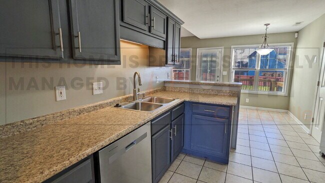 Building Photo - 2780 Cascade Dr