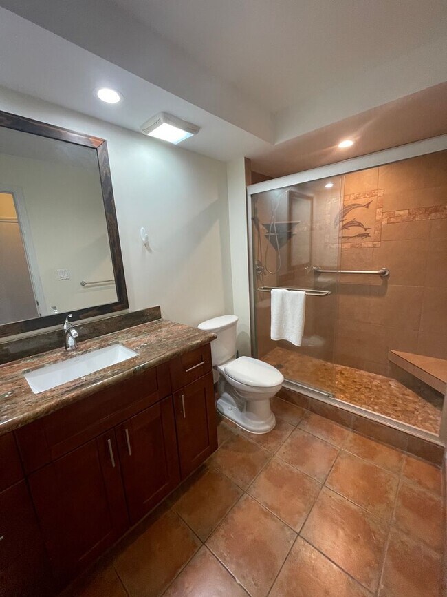 Building Photo - Lahaina Shores Furnished Studio Available Now!