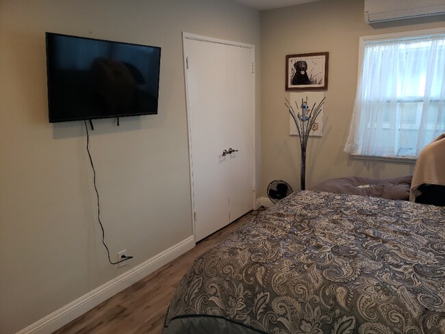 Building Photo - 3344 Petaluma Ave