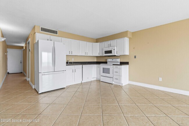 Building Photo - 3600 Ocean Beach Blvd