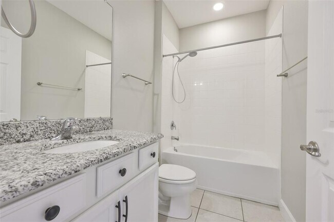 Building Photo - 6207 Voyagers Pl