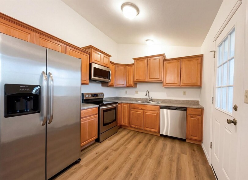 Building Photo - 8325 Medicine Bow Cir