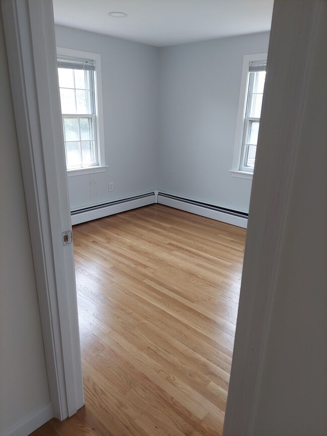 Building Photo - 435 MA-28