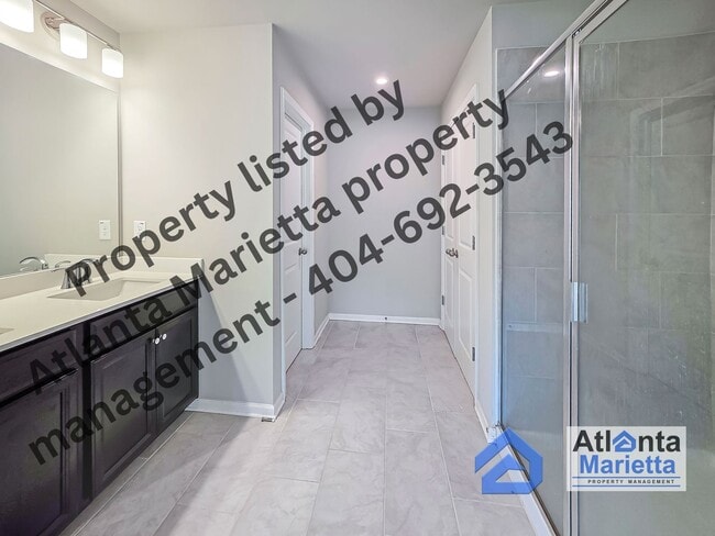 Building Photo - Spacious & Stylish 4BR/3.5BA Townhome Near...