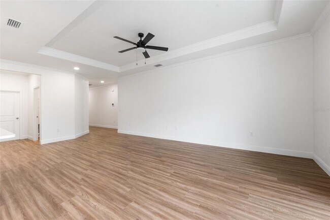 Building Photo - 6735 SW 10th Ln