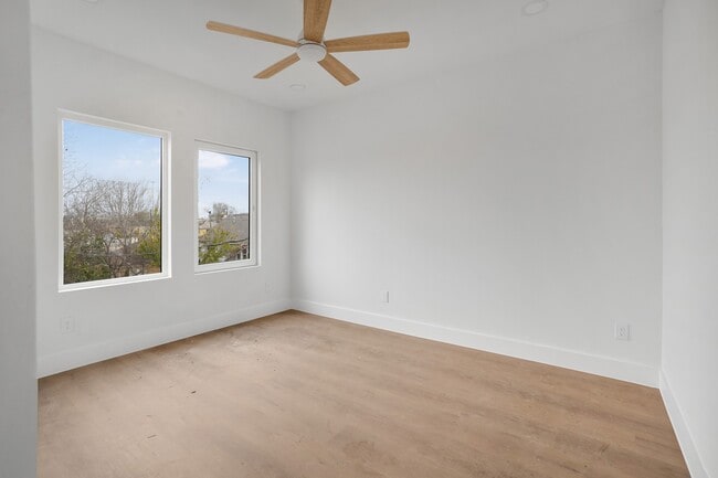 Building Photo - 2419 Rosewood St