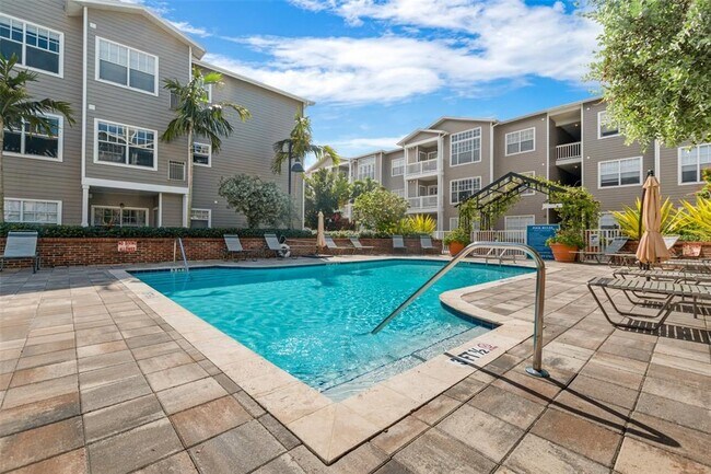 Building Photo - 800 S Dakota Ave