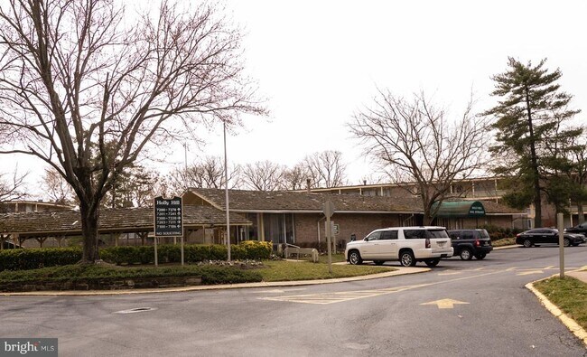 Building Photo - 7147 Donnell Pl