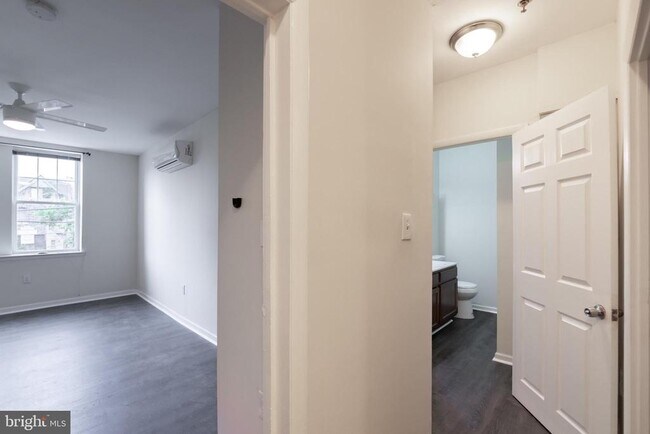 Building Photo - 1501 W Allegheny Ave