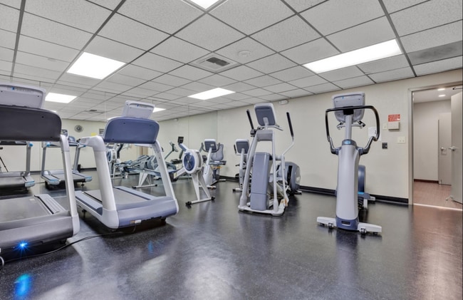 Building Photo - 750 State St