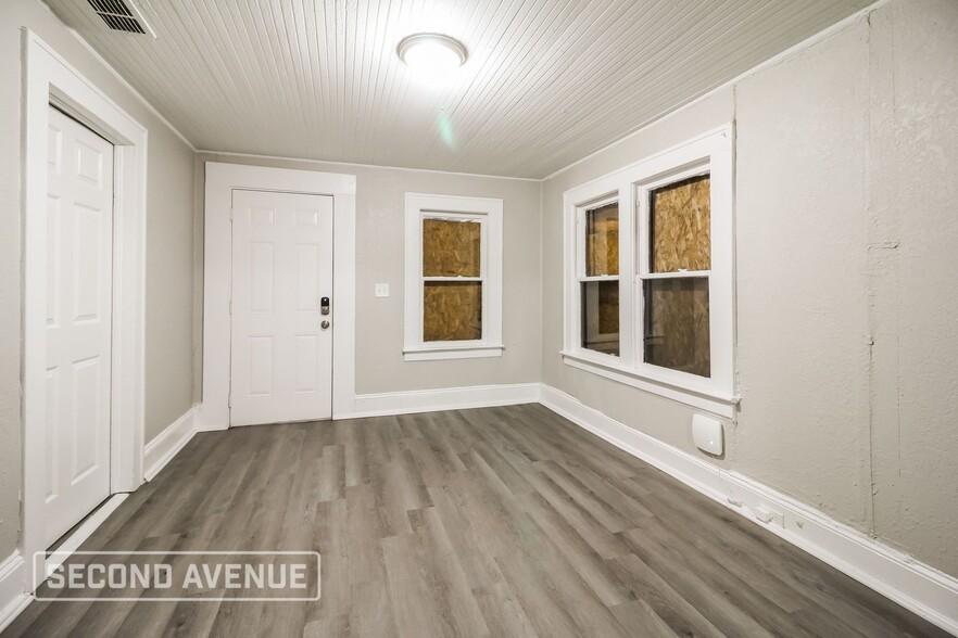 Building Photo - 1522 W 22nd St