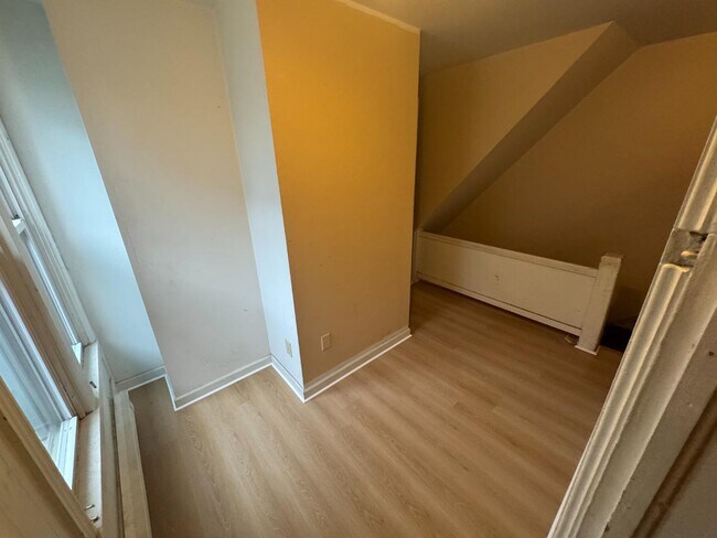 Building Photo - 379 E 3rd St