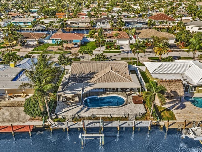 Building Photo - 440 SE 8th Ave