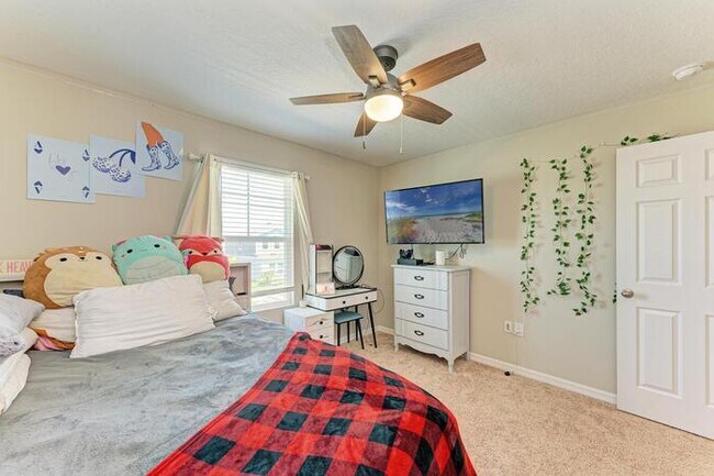 Building Photo - Beautiful Home For Rent In Crosswind Point!